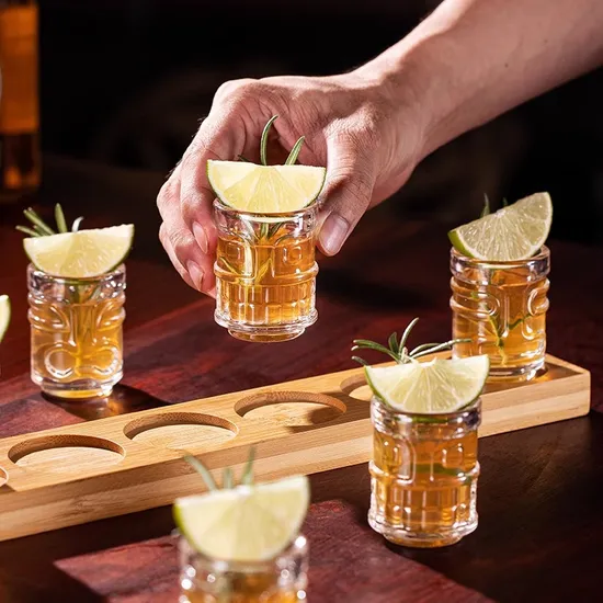 Customized 500ml Vodka Bottles, 750ml Whiskey Bottles, 500ml Tequila Bottles and Other Spirit Bottles, Spot Sale, Cheap Price, Wine Dividers, Xo Glass Bottles